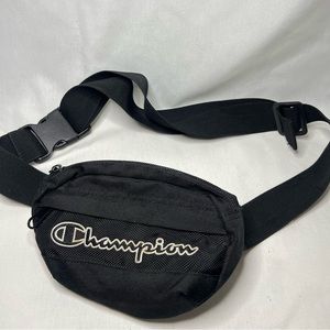 Small Champion Fanny pack in Black